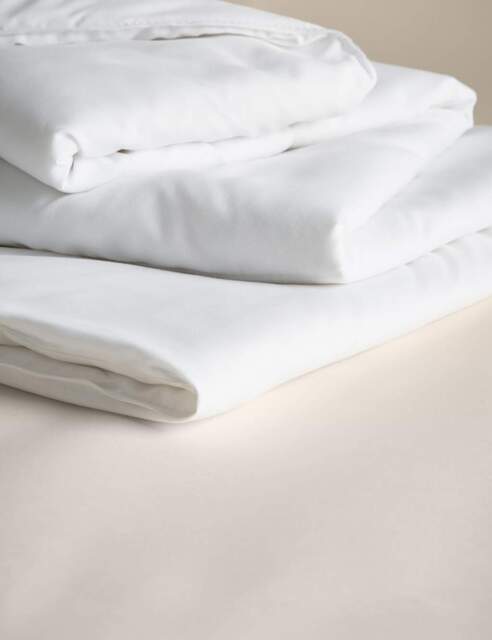 M&S Microfibre 4.5 Tog Duvet White