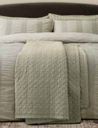 Bedeck of Belfast Pure Cotton Stonewashed Quilted Throw Green