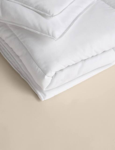 M&S Smart Wash & Dry Anti-Allergy 7.5 Tog Duvet White