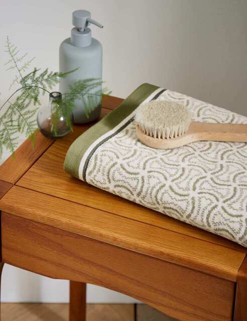 Bedeck of Belfast Pure Cotton Yoko Towel Green Mix