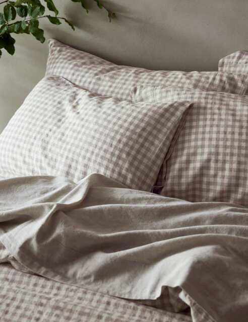 Piglet In Bed 2 Pack Pure Linen Gingham Pillowcases Oatmeal Mix