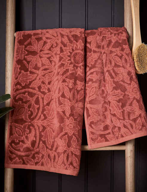 MORRIS & CO Cotton Rich St James Jacquard Towel Red Mix