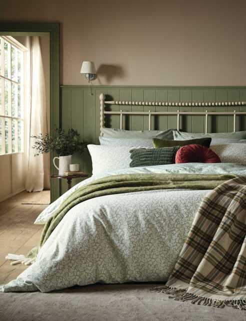 Laura Ashley Sweet Alyssum Brushed Cotton Bedding Set Green Mix