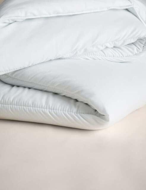 M&S Microfibre 10.5 Tog Duvet White