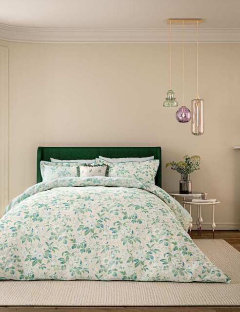 V&A Pure Cotton Briar Bloom Bedding Set Green Mix