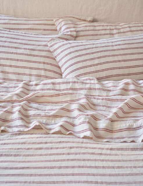 Piglet In Bed 2 Pack Linen Rich Kemptown Pillowcases Red Mix