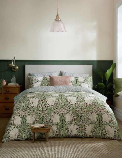 William Morris At Home Pure Cotton Pimpernel Reversible Bedding Set Sage