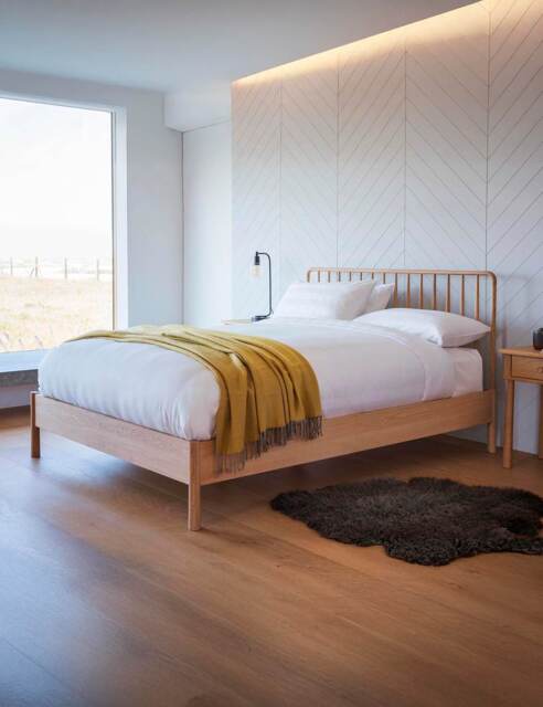 Gallery Direct Wycombe 5' Spindle Bed Brown