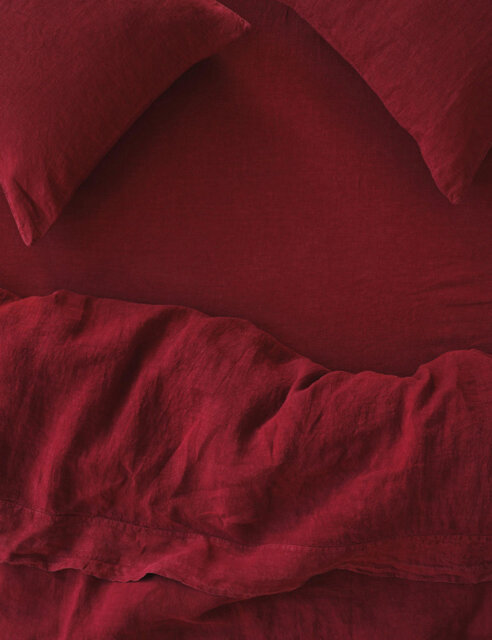 Piglet In Bed Pure Linen Fitted Sheet Red