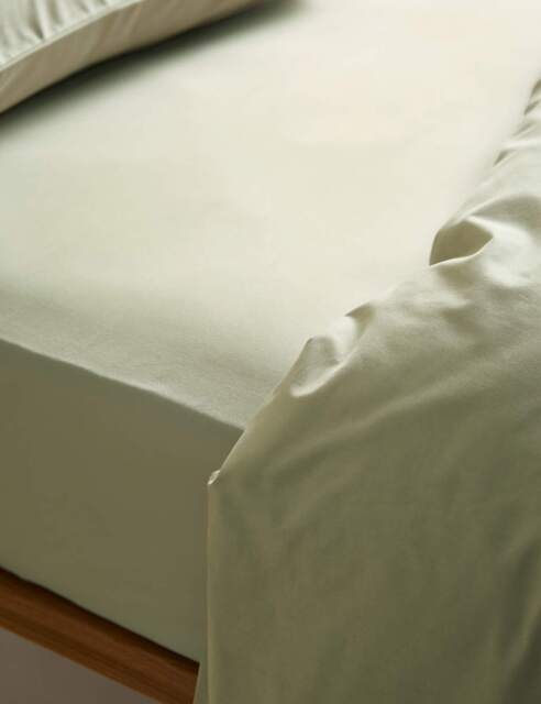 M&S Body Sensor™ Pure Cotton Fitted Sheet Green