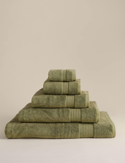 M&S Egyptian Cotton Towel Fern