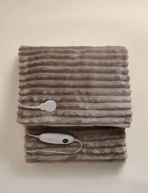 M&S Ribbed Fleece Electric Throw Grey