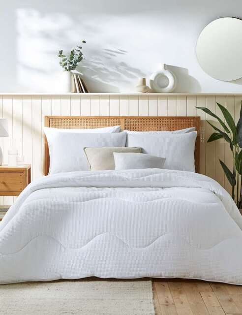 Night Lark Pure Cotton Waffle 10.5 Tog Coverless Duvet White