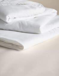 M&S Microfibre 4.5 Tog Duvet White