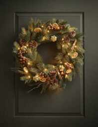 M&S 26in Pre-Lit Lime Cinnamon Wreath Green Mix