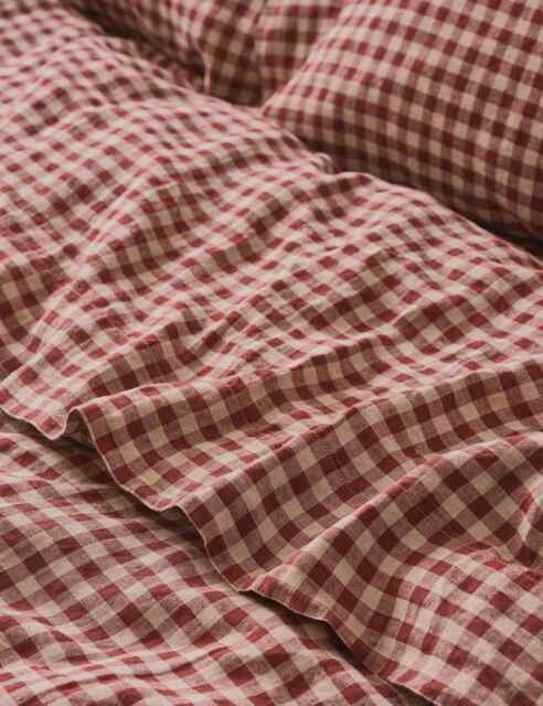 Piglet In Bed Linen Rich Gingham Flat Sheet Red Mix