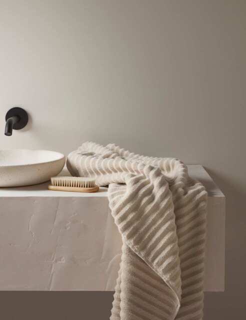 Bedfolk Pure Cotton Rippled Bath Towel Camel