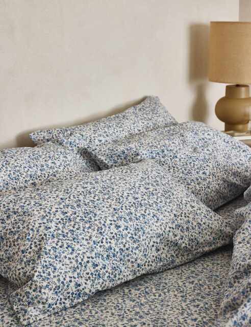 Piglet In Bed 2 Pack Pure Cotton Mini Meadow Pillowcases Blue Mix