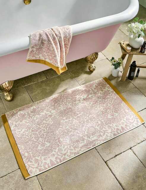 William Morris At Home Pure Cotton Strawberry Thief Bath Mat Light Pink Mix