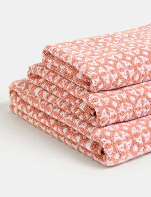 M&S Pure Cotton Geometric Towel Dusty Pink