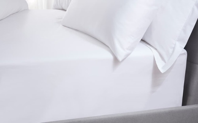 Five Star Hotel Concept Percale Fitted Sheet, Double, Latte