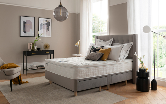 Silentnight Bloomsbury Silver Velvet Bed Frame, King Size, 4 Drawers