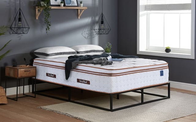 SleepSoul Space 3000 Pocket Memory Pillow Top Mattress, Double