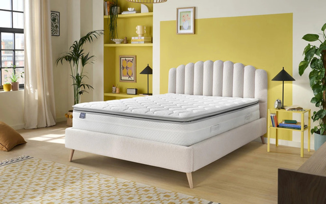 Silentnight Memory 2000 Mirapocket Pillow Top Mattress, Small Double