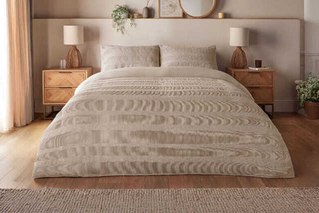 Silentnight Supersoft Waffle Textured Duvet Set, Double