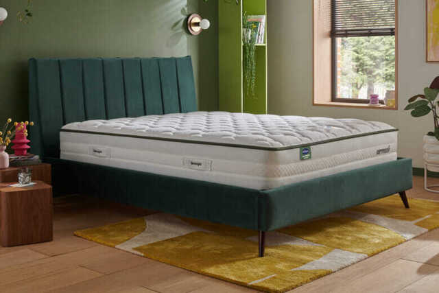 Silentnight Eco Comfort Airmesh� 1600 Pocket Mattress, Double