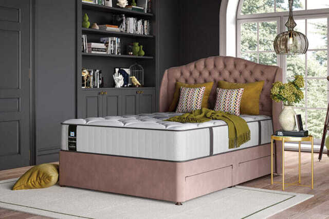 Sealy Webber Elevate Ultra Posturepedic Mattress + Premium Divan Bed, Silver, No Drawer, Double