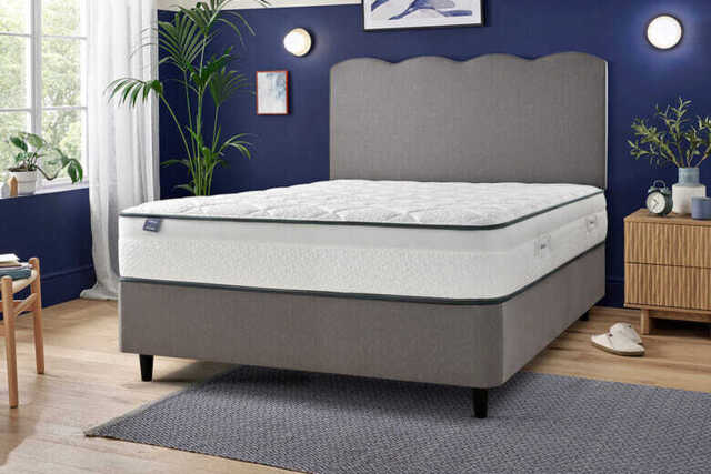 Silentnight UltraGel 1000 Pocket Mattress, Small Double