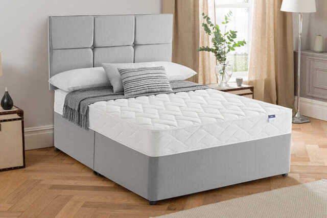 Silentnight Double Sided Miracoil Mattress + Premium Divan Bed, Carbon, 4 Drawer, King Size