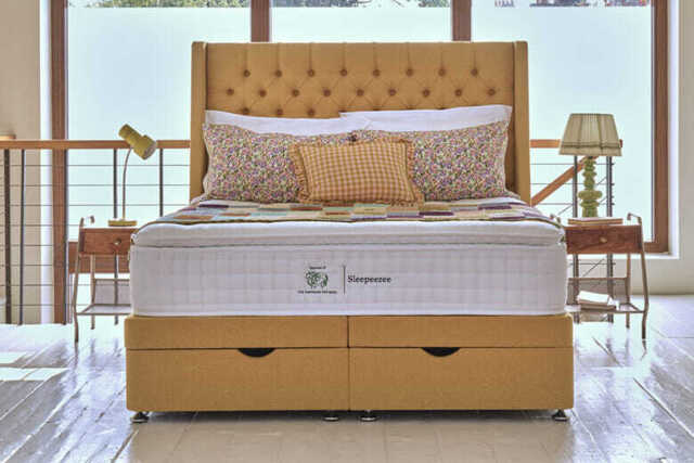 Sleepeezee Campaign for Wool Luxe 3700 Mattress, Super King