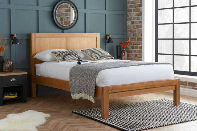 Bellevue Solid Oak Bed, King Size