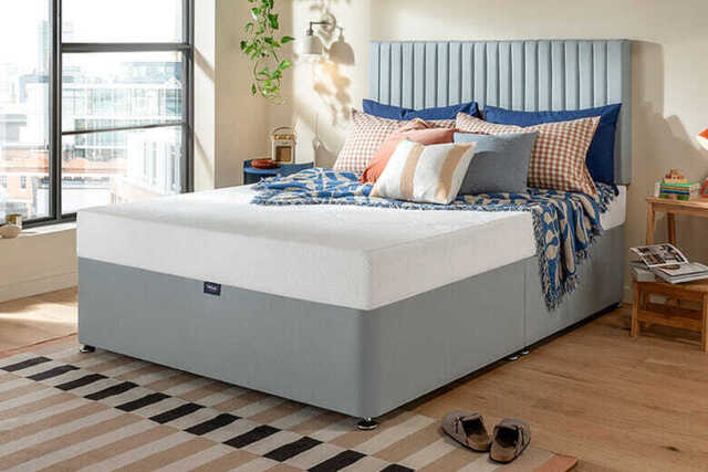 Silentnight Breathe Gel Memory Foam Mattress + Premium Divan Bed, Teal, 2 Drawer, King Size