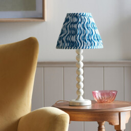 Higgledy Gloss Almond White Paint Table Lamp with Marlin Blue Fabric Ripple Shade 25cm E14 - thumbnail 3