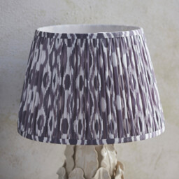Layered Leaf Ivory Crackle Glaze Table Lamp with Pearl Grey Fabric Ikat Shade 35cm B22 - thumbnail 5
