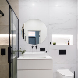 Reflect 60cm Illuminated Bathroom Mirror Mirror LED 4000K IP54 - thumbnail 3