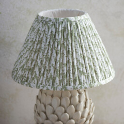 Layered Leaf Ivory Crackle Glaze Table Lamp with Herb Garden Green Fabric Leaf Shade 30cm B22 - thumbnail 5