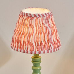 Bibury Satin Cotswold Green Paint Table Lamp with Coral Pink Fabric Ripple Shade 20cm B22 - thumbnail 5