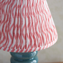 Squash Ocean Spray Glaze Table Lamp with Coral Pink Fabric Ripple Shade 25cm B22 - thumbnail 5