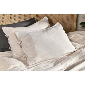 Nkuku Adya Linen Housewife Pillowcase Pair - Textiles - Natural - Standard