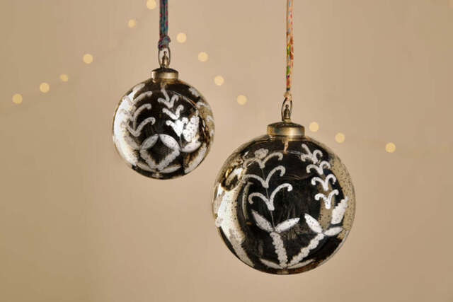nkuku Giant Bauble - Christmas Decorations - Antique Gold - Small 15 cm