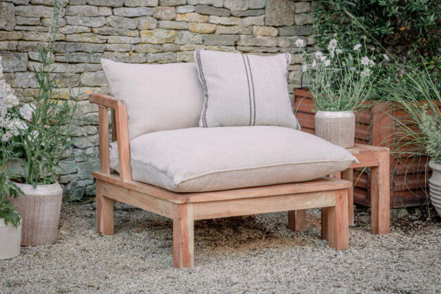 nkuku Sadhi Acacia Wood Outdoor Love Seat - Garden - One Size - Natural