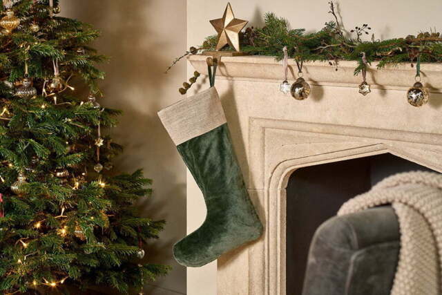 nkuku Karru Cotton Velvet Stocking - Christmas Decorations - One Size - Forest Green