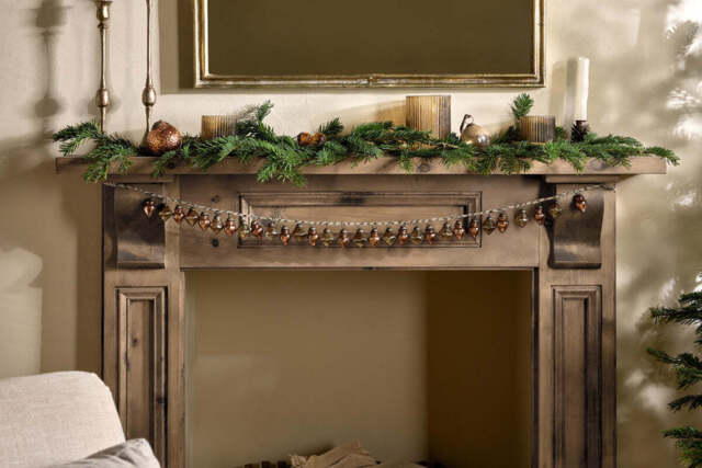 nkuku Ekiti Bauble Garland - Christmas Decorations - One Size - Antique Gold & Rust