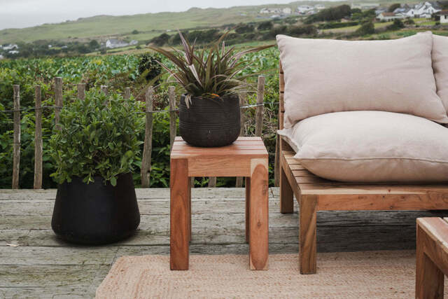 nkuku Anbarasi Acacia Side Table - Garden - One Size - Natural