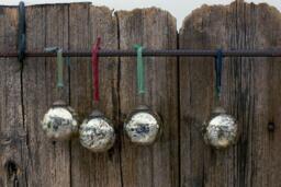 nkuku Baubles Set Of 4 - Christmas Decorations - Antique Gold - 6 cm