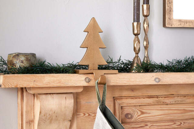 nkuku Kotta Stocking Tree Holder - Christmas Decorations - One Size - Antique Brass